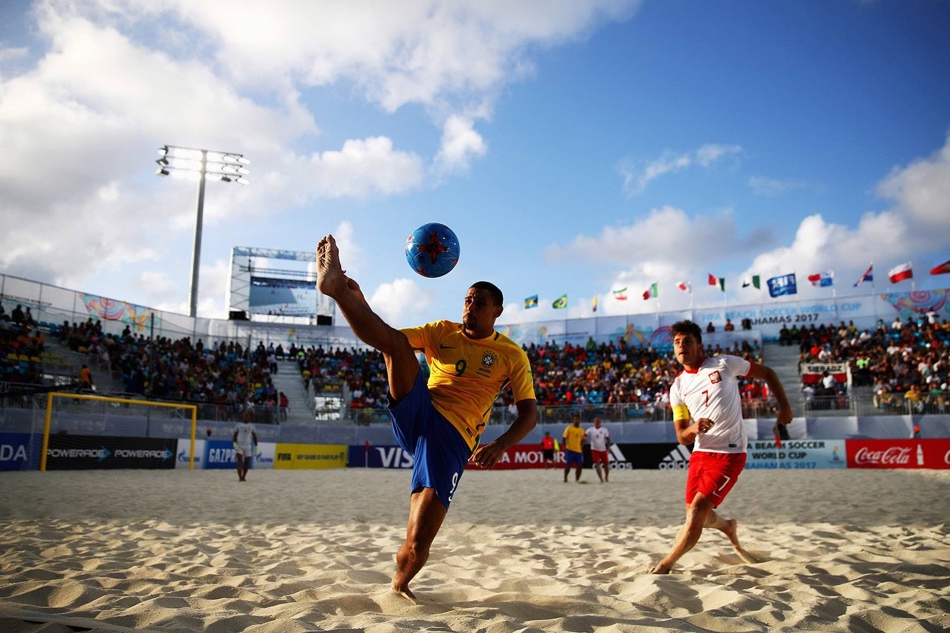 Poland v Brazil - FIFA Beach Soccer World Cup Bahamas 2017