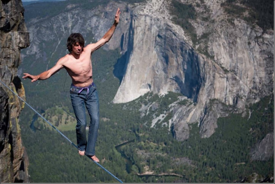 Slacklining Barefoot